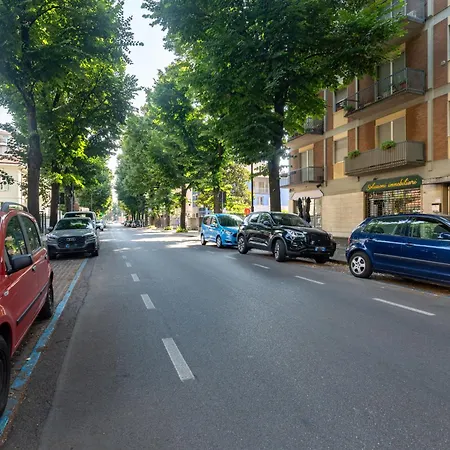 Chic Flat Near Center Διαμέρισμα *