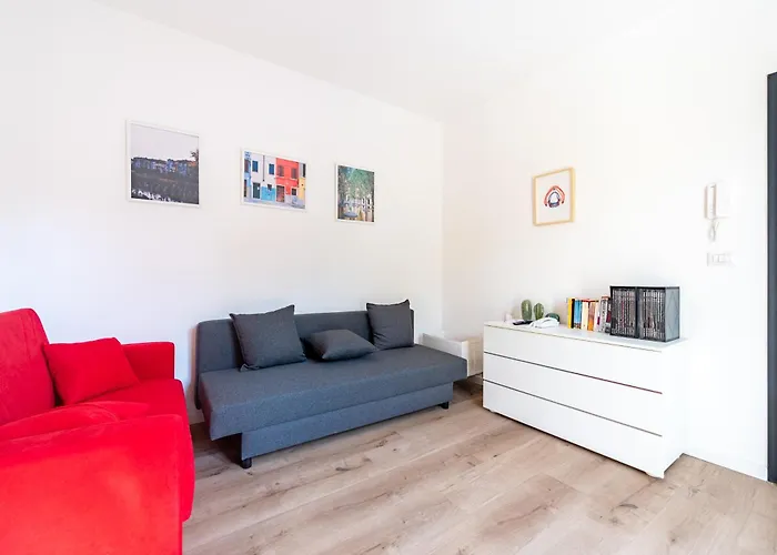 Guesthost - Chic Flat Near Center شقة