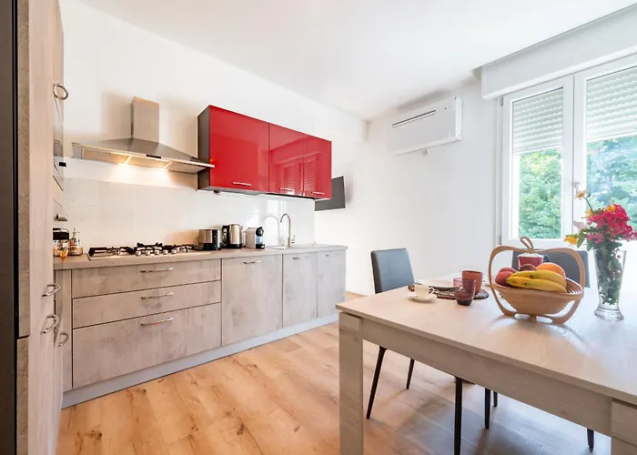 Guesthost - Chic Flat Near Center شقة